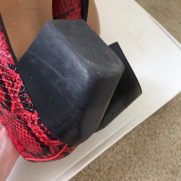 Rylee Python - embossed ankle bootie - Picture 9 of 11